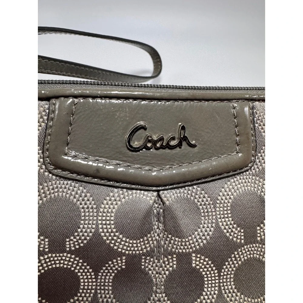Coach Signature C Monogram Wristlet Grey Silver Jacquard Patent Leather Trim